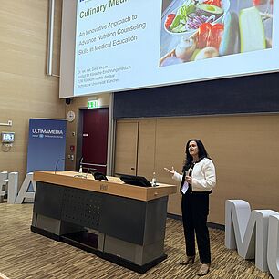 Dr. rer. nat. Dora Meyer hält ihren Vortrag auf den IAT 2025 in München